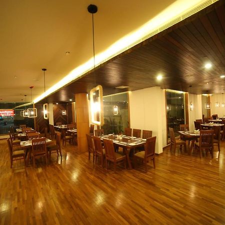 Woodies Bleisure Hotel 코지코드 외부 사진