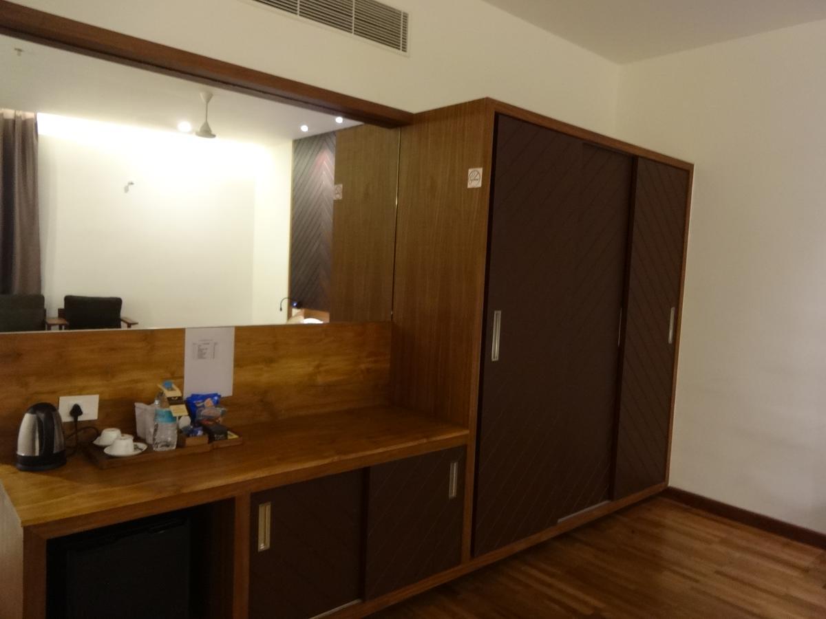 Woodies Bleisure Hotel 코지코드 외부 사진