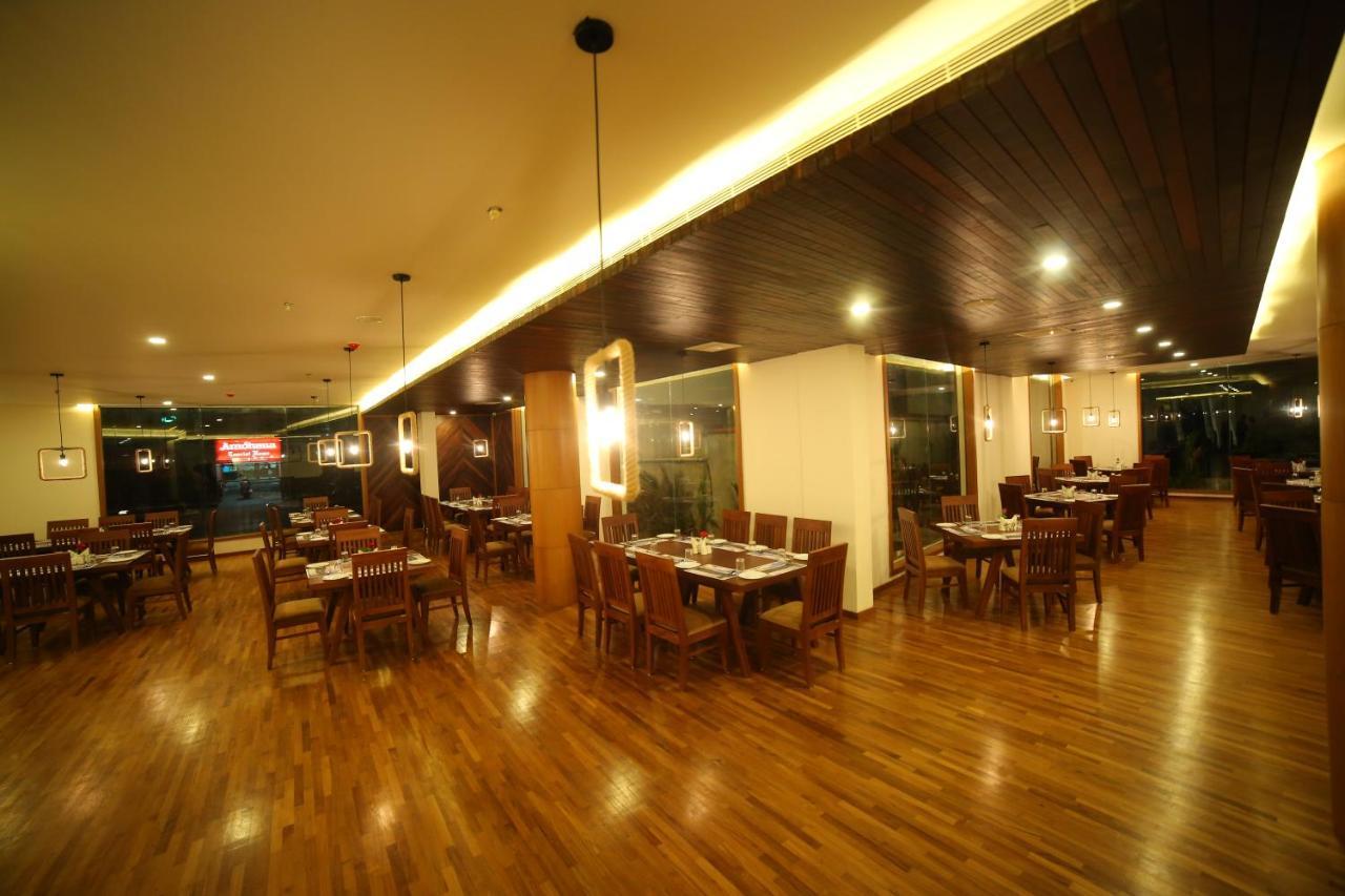 Woodies Bleisure Hotel 코지코드 외부 사진